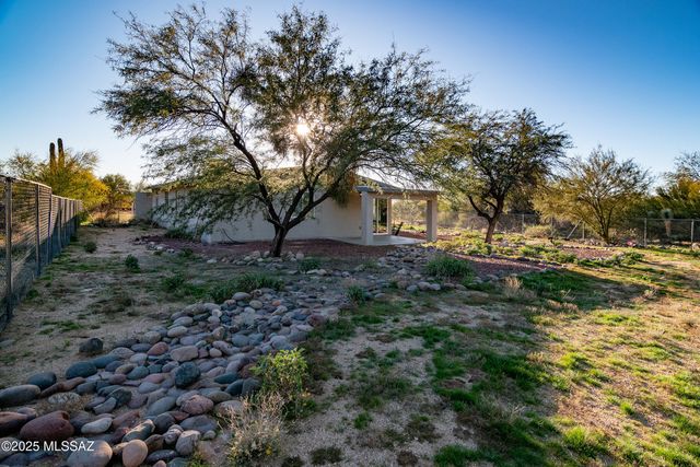 320 W Spring Valley Drive, Oro Valley, AZ 85704