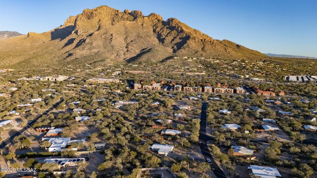 320 W Spring Valley Drive, Oro Valley, AZ 85704