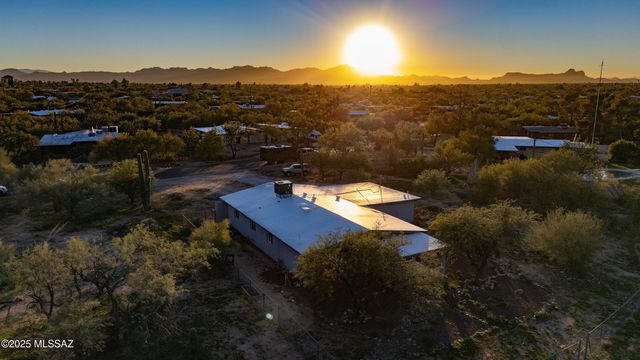 320 W Spring Valley Drive, Oro Valley, AZ 85704