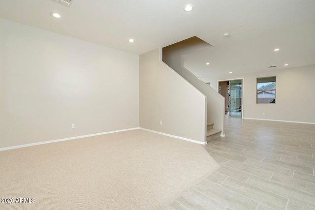 1910 E PATRICK Lane, Phoenix, AZ 85024