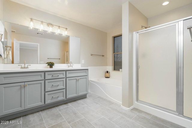 1910 E PATRICK Lane, Phoenix, AZ 85024