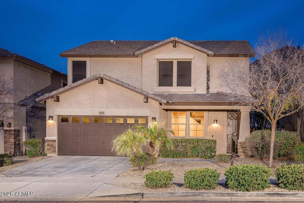 1910 E PATRICK Lane, Phoenix, AZ 85024