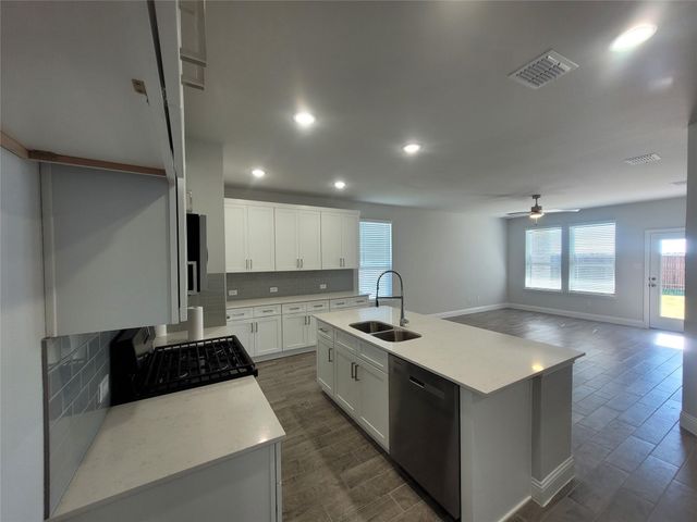 2302 Doe Branch Lane, Forney, TX 75126