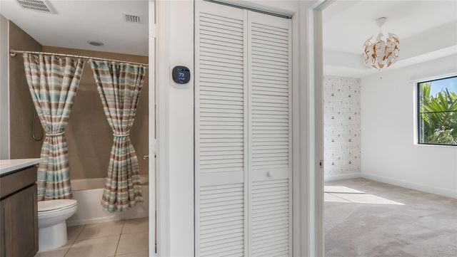 385 NW 33rd Lane, Pompano Beach, FL 33069