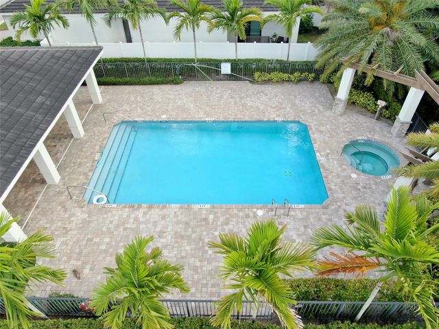 385 NW 33rd Lane, Pompano Beach, FL 33069