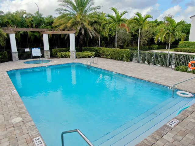 385 NW 33rd Lane, Pompano Beach, FL 33069
