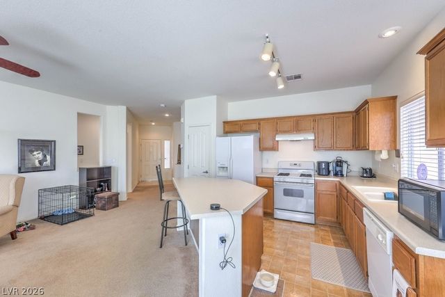 1121 Echo Beach Avenue, North Las Vegas, NV 89086