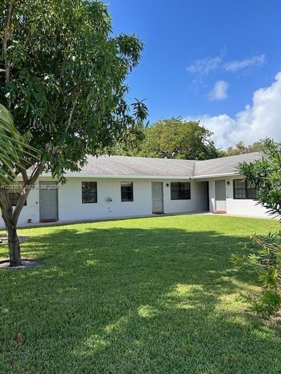 1099 NE 35th St 2, Oakland Park, FL 33334