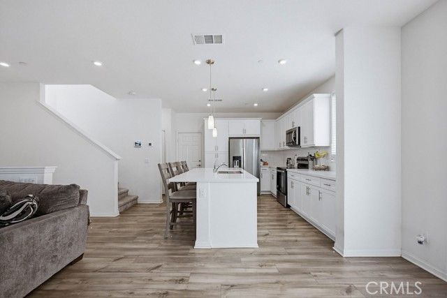 950 Helena Ridge, Lake Elsinore, CA 92530