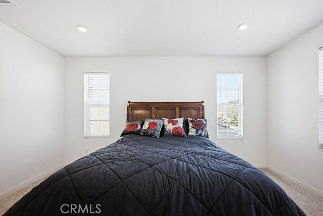 950 Helena Ridge, Lake Elsinore, CA 92530