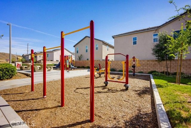 950 Helena Ridge, Lake Elsinore, CA 92530