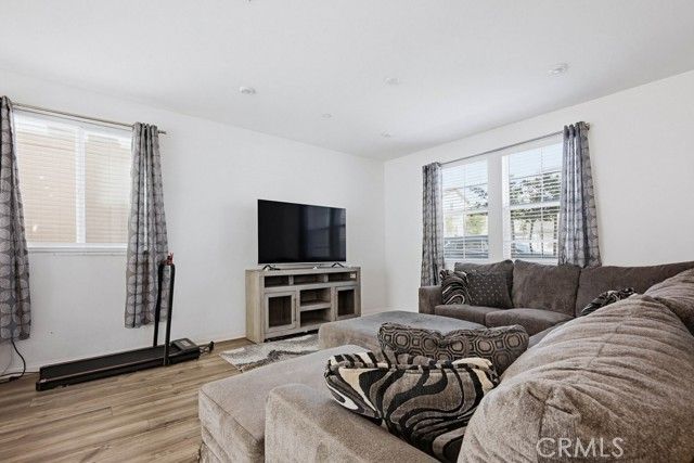 950 Helena Ridge, Lake Elsinore, CA 92530