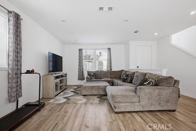 950 Helena Ridge, Lake Elsinore, CA 92530