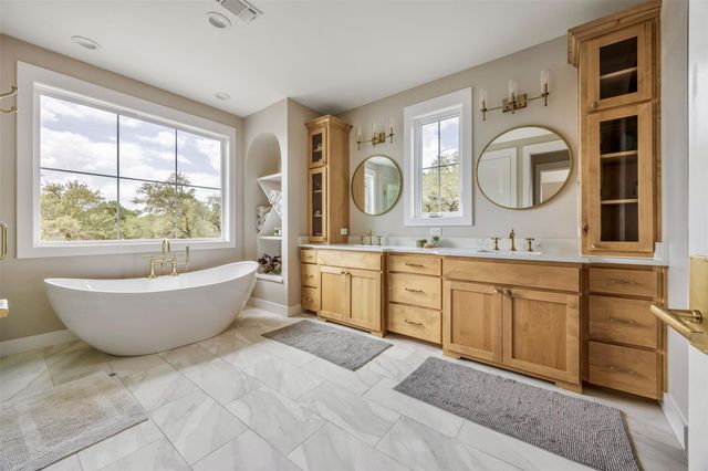 540 Casey LN, Wimberley, TX 78676