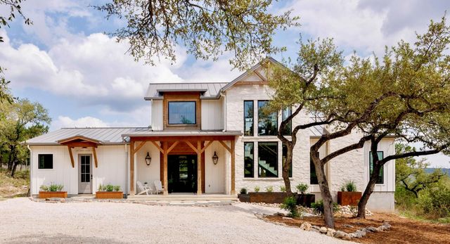 540 Casey LN, Wimberley, TX 78676