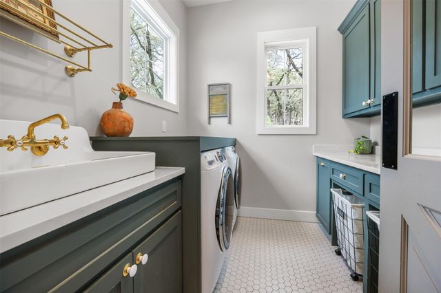 540 Casey LN, Wimberley, TX 78676