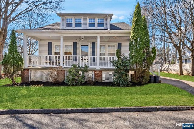 12 Chestnut Street, Cresskill, NJ 07626
