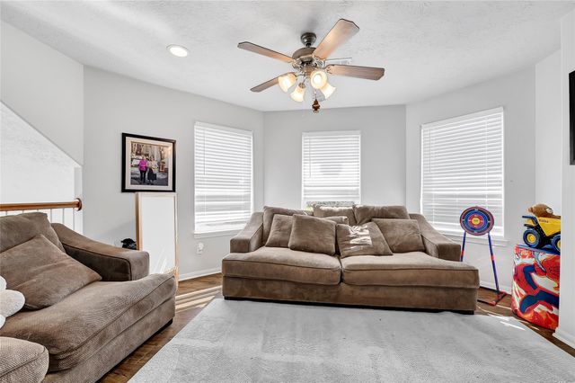 6613 Whitton Drive, Houston, TX 77085