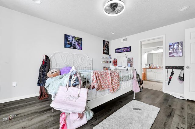 6613 Whitton Drive, Houston, TX 77085