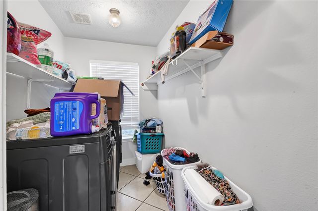 6613 Whitton Drive, Houston, TX 77085