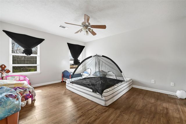 6613 Whitton Drive, Houston, TX 77085