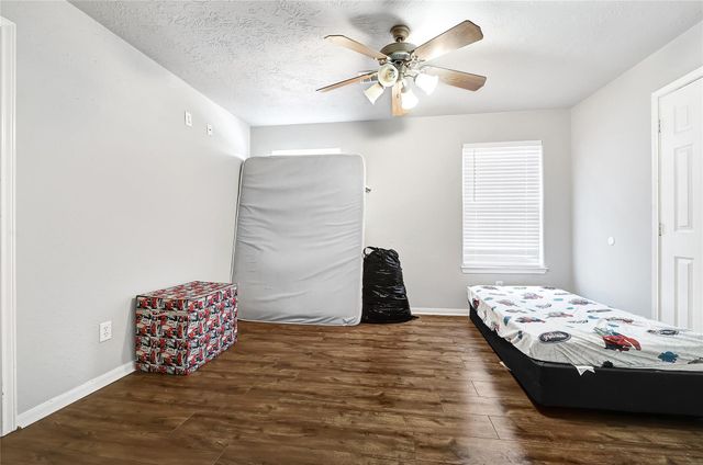 6613 Whitton Drive, Houston, TX 77085