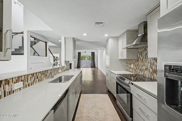 4446 E CAMELBACK Road 104, Phoenix, AZ 85018