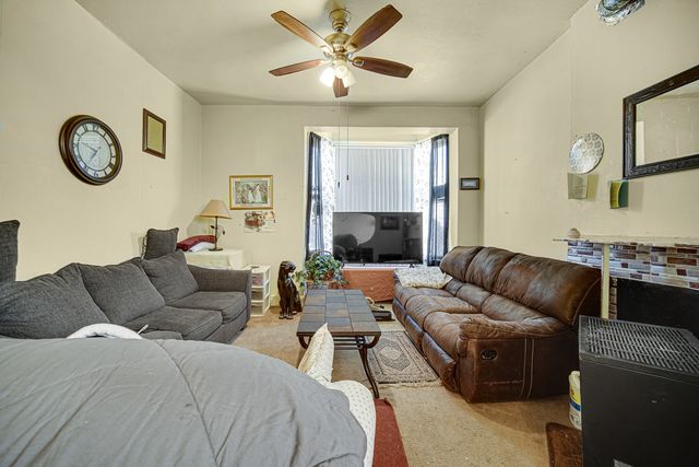 3515 W Cermak Road, Chicago, IL 60623