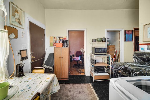 3515 W Cermak Road, Chicago, IL 60623