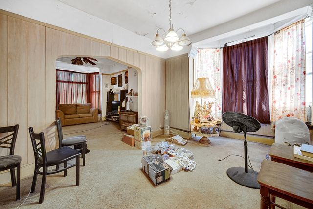 3515 W Cermak Road, Chicago, IL 60623