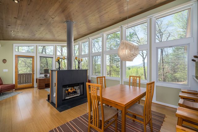 40 Pond Path, Ellijay, GA 30536