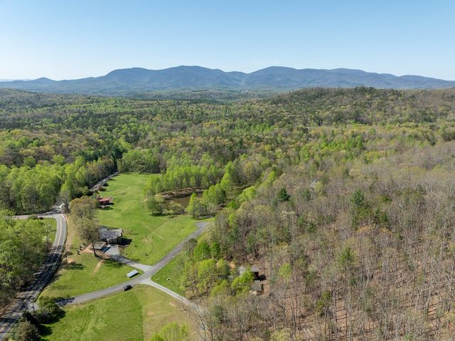 40 Pond Path, Ellijay, GA 30536