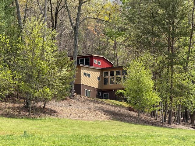 40 Pond Path, Ellijay, GA 30536