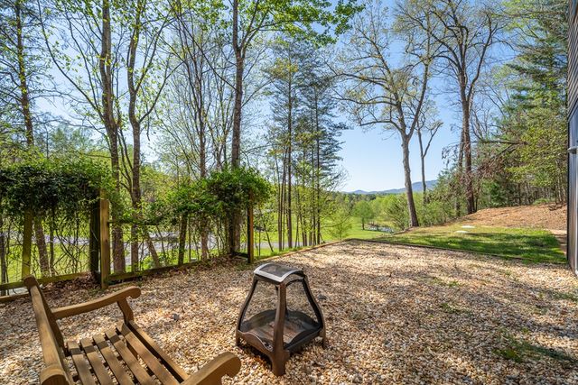 40 Pond Path, Ellijay, GA 30536