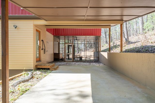 40 Pond Path, Ellijay, GA 30536