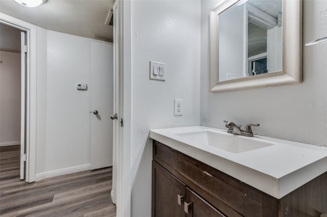 428 N Dallas Avenue, Lancaster, TX 75146