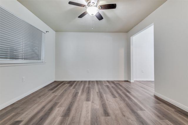 428 N Dallas Avenue, Lancaster, TX 75146
