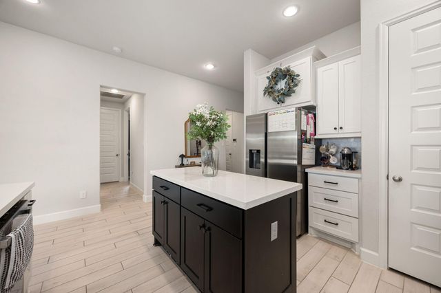 8711 Harbor Pines Drive, Cypress, TX 77433