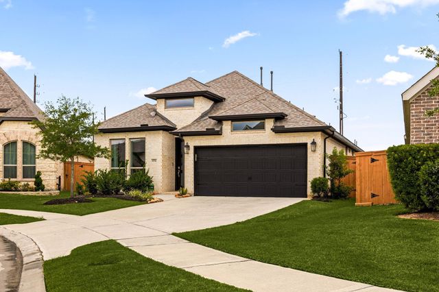 8711 Harbor Pines Drive, Cypress, TX 77433
