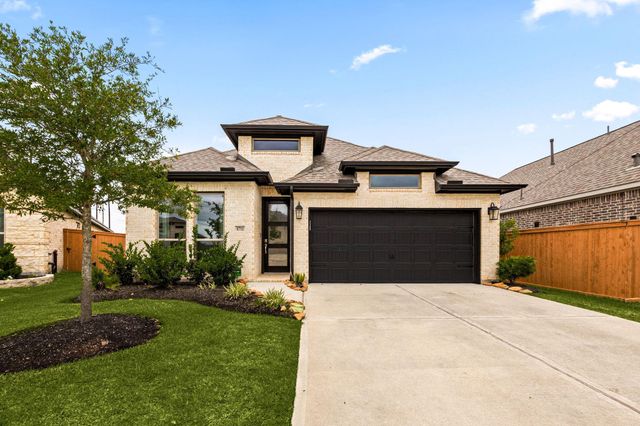 8711 Harbor Pines Drive, Cypress, TX 77433