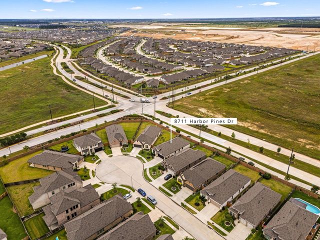 8711 Harbor Pines Drive, Cypress, TX 77433