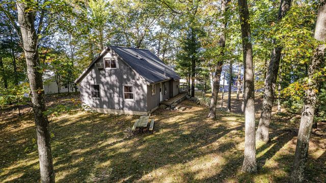 5921 W Longbridge Road, Pentwater, MI 49449