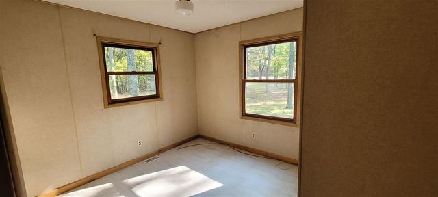 5921 W Longbridge Road, Pentwater, MI 49449