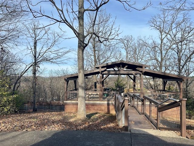 3164 Katherine Avenue, Fayetteville, AR 72703