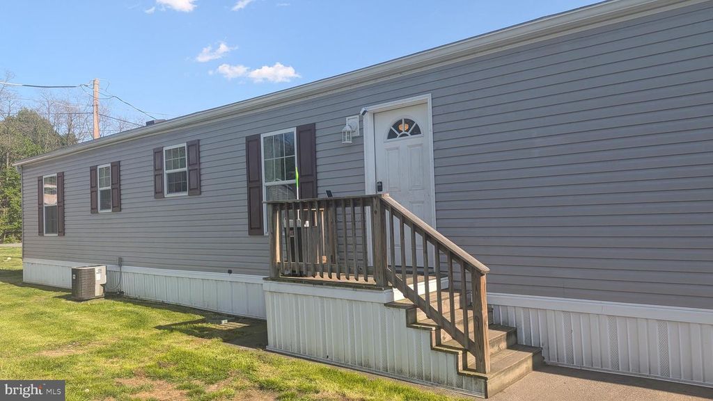 870 PINTAIL DR, Newport, PA 17074