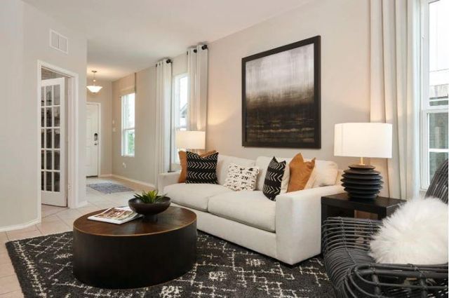 10315 American Paint WAY, Manor, TX 78653