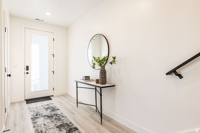 11082 S LAKE RUN RD, South Jordan, UT 84009