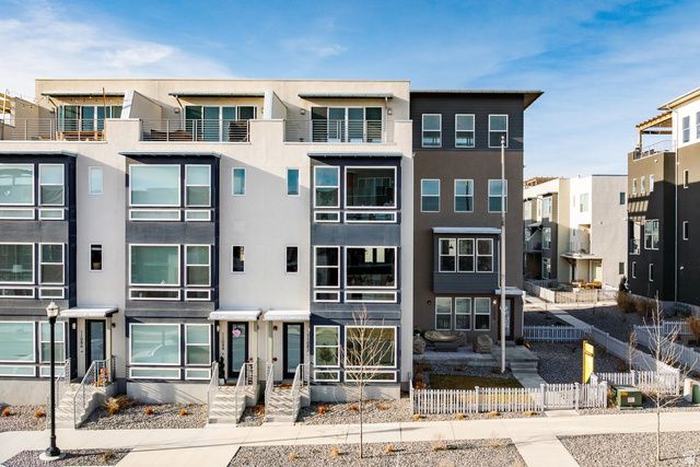 11082 S LAKE RUN RD, South Jordan, UT 84009