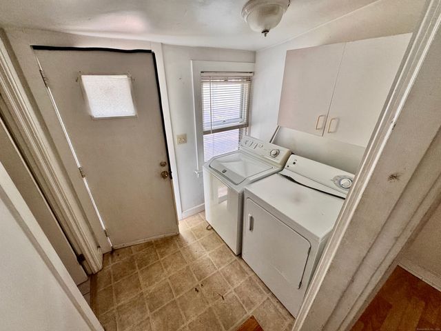 633 Black Rock Turnpike, Fairfield, CT 06825