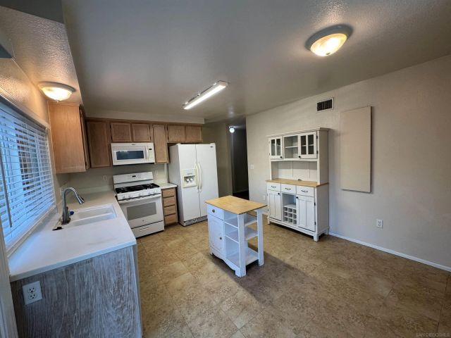 5037 La Cuenta Dr., San Diego, CA 92124